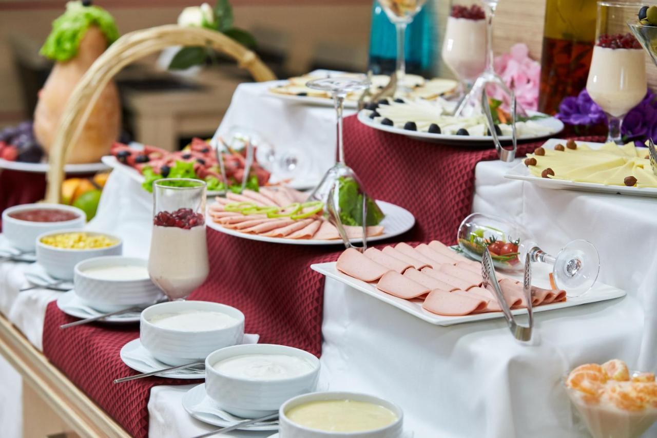 Nobel Hotel Baku Ngoại thất bức ảnh