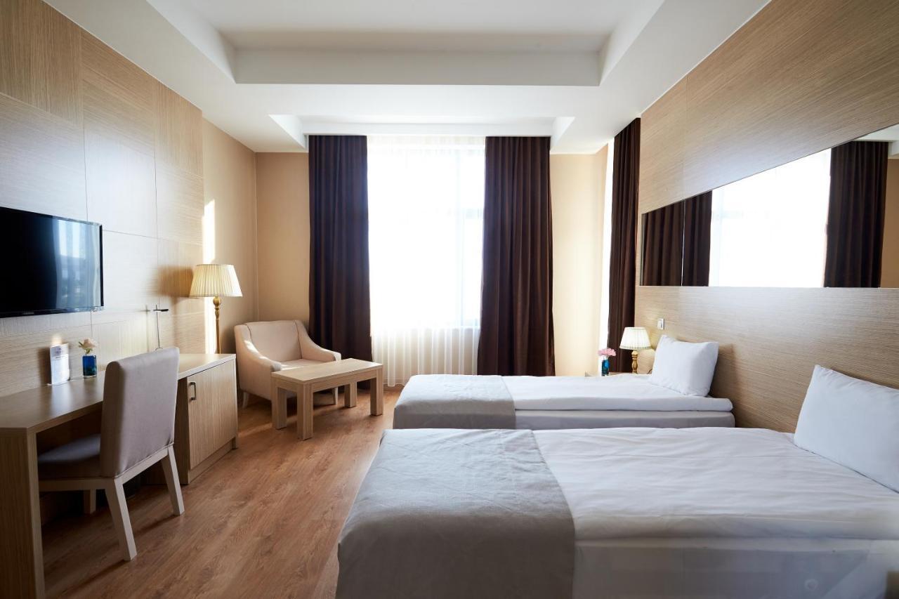 Nobel Hotel Baku Ngoại thất bức ảnh