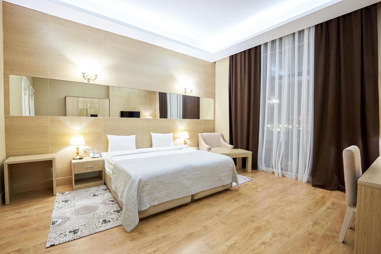 Nobel Hotel Baku Ngoại thất bức ảnh