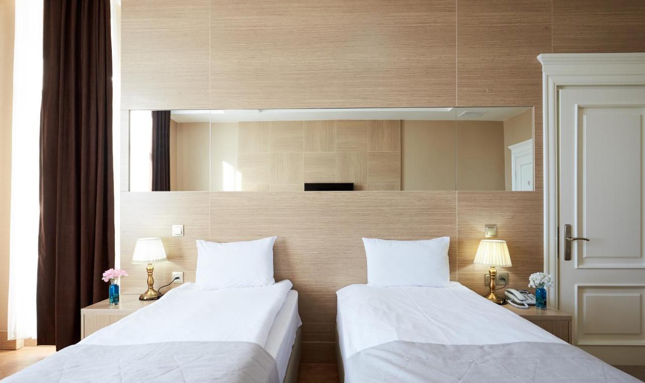 Nobel Hotel Baku Ngoại thất bức ảnh