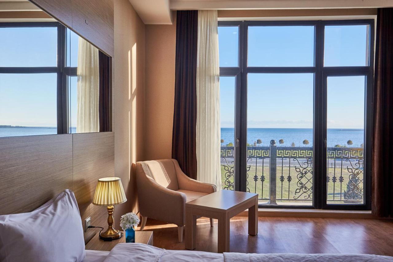 Nobel Hotel Baku Ngoại thất bức ảnh