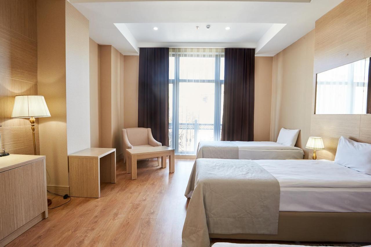 Nobel Hotel Baku Ngoại thất bức ảnh