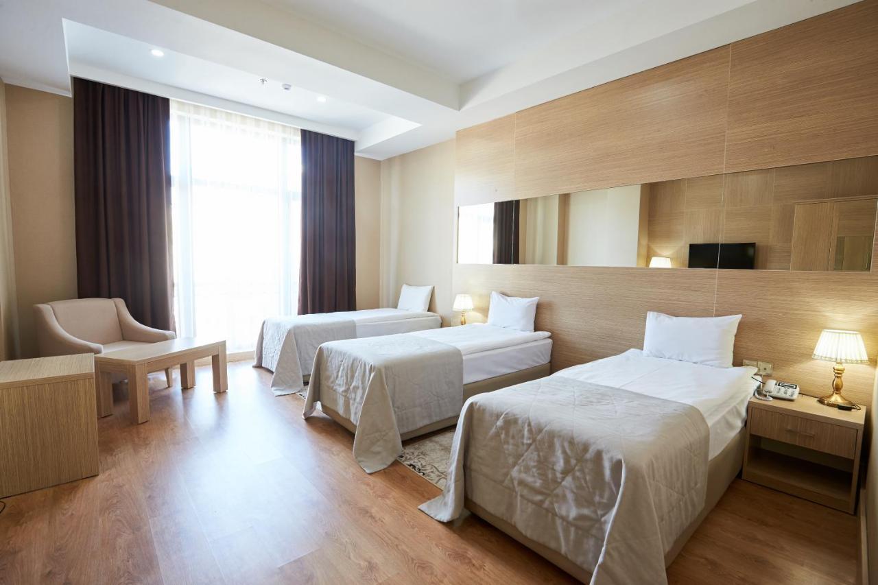 Nobel Hotel Baku Ngoại thất bức ảnh
